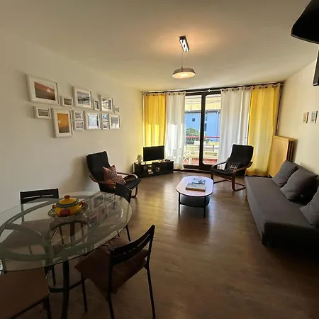 Apartment Duplex T3 Lumineux Avec Terrasse, Parking, A 5 Min Du Centre - Fr-1-239-1092 *